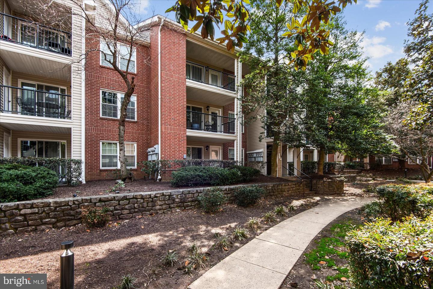 3308 Wyndham Circle #221, Alexandria