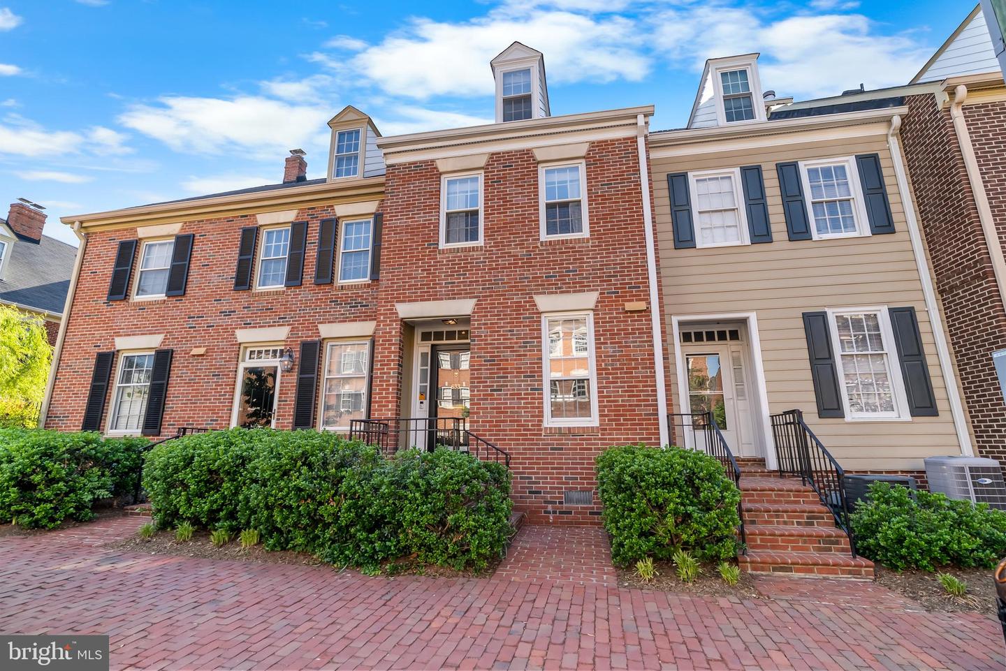 633 S Columbus Street, Alexandria