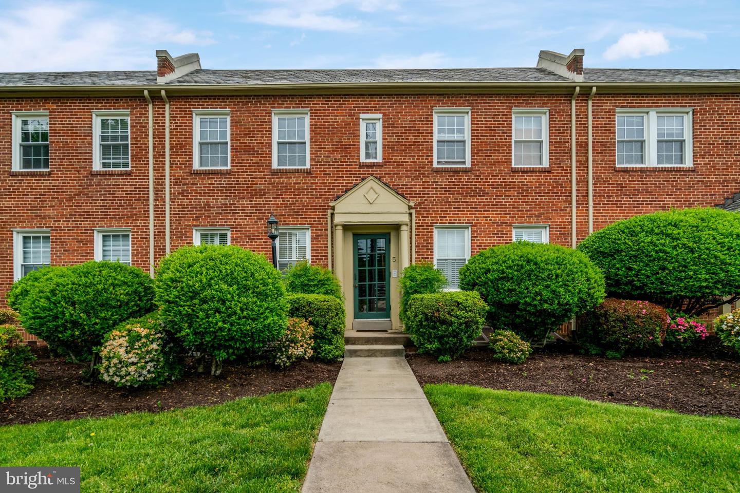 5 Russell Road #a