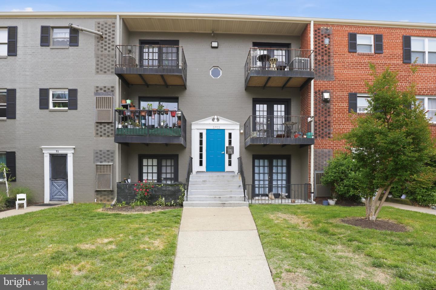 5913 Mayflower Court #101