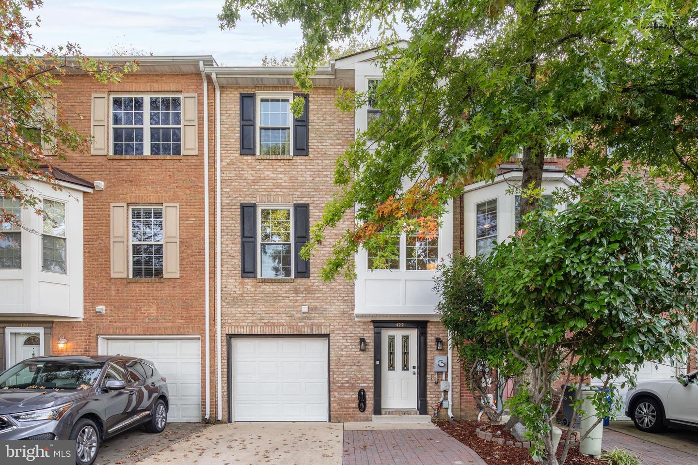 122 Sanborn Place