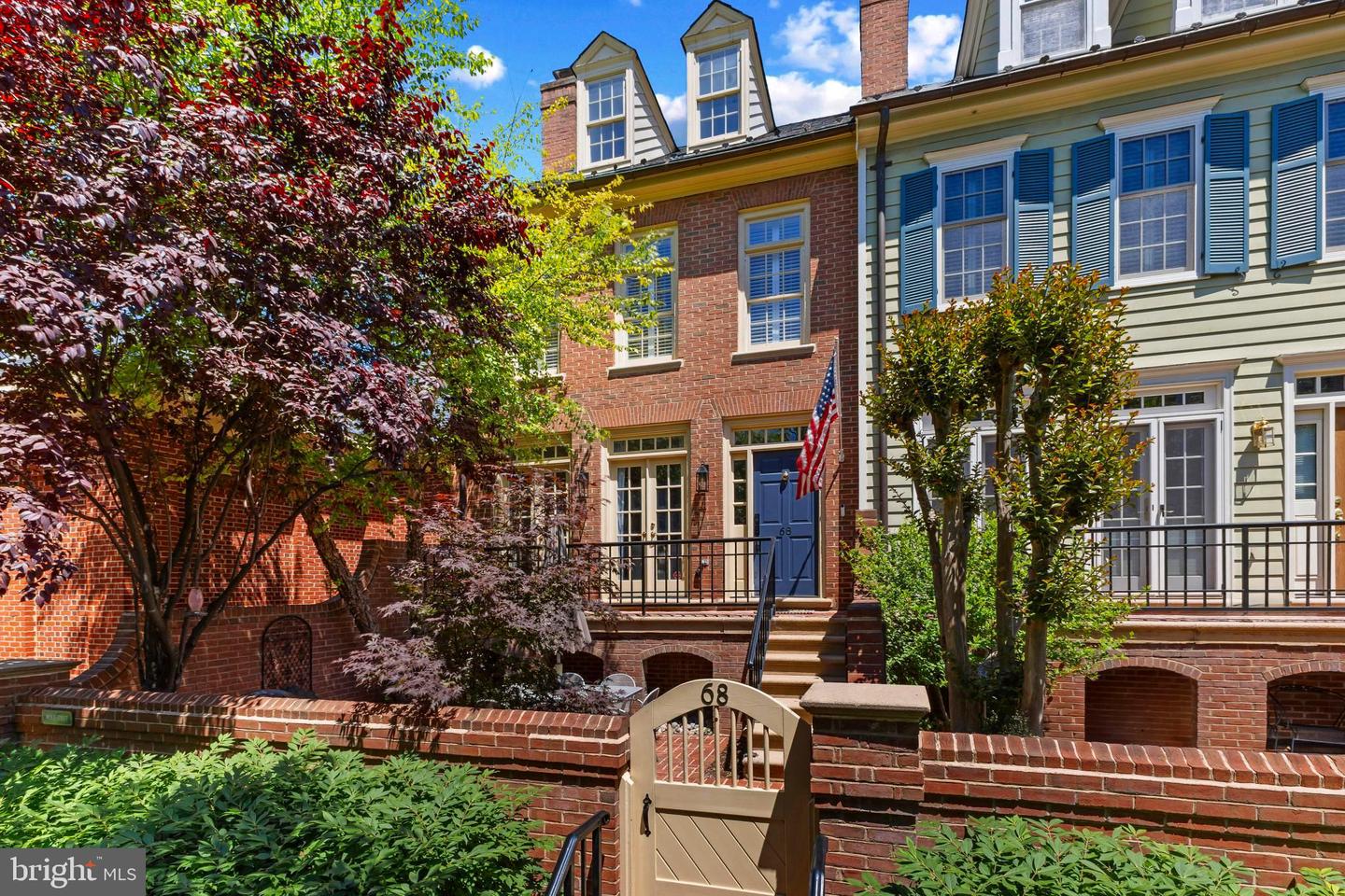 68 Wolfe Street, Alexandria