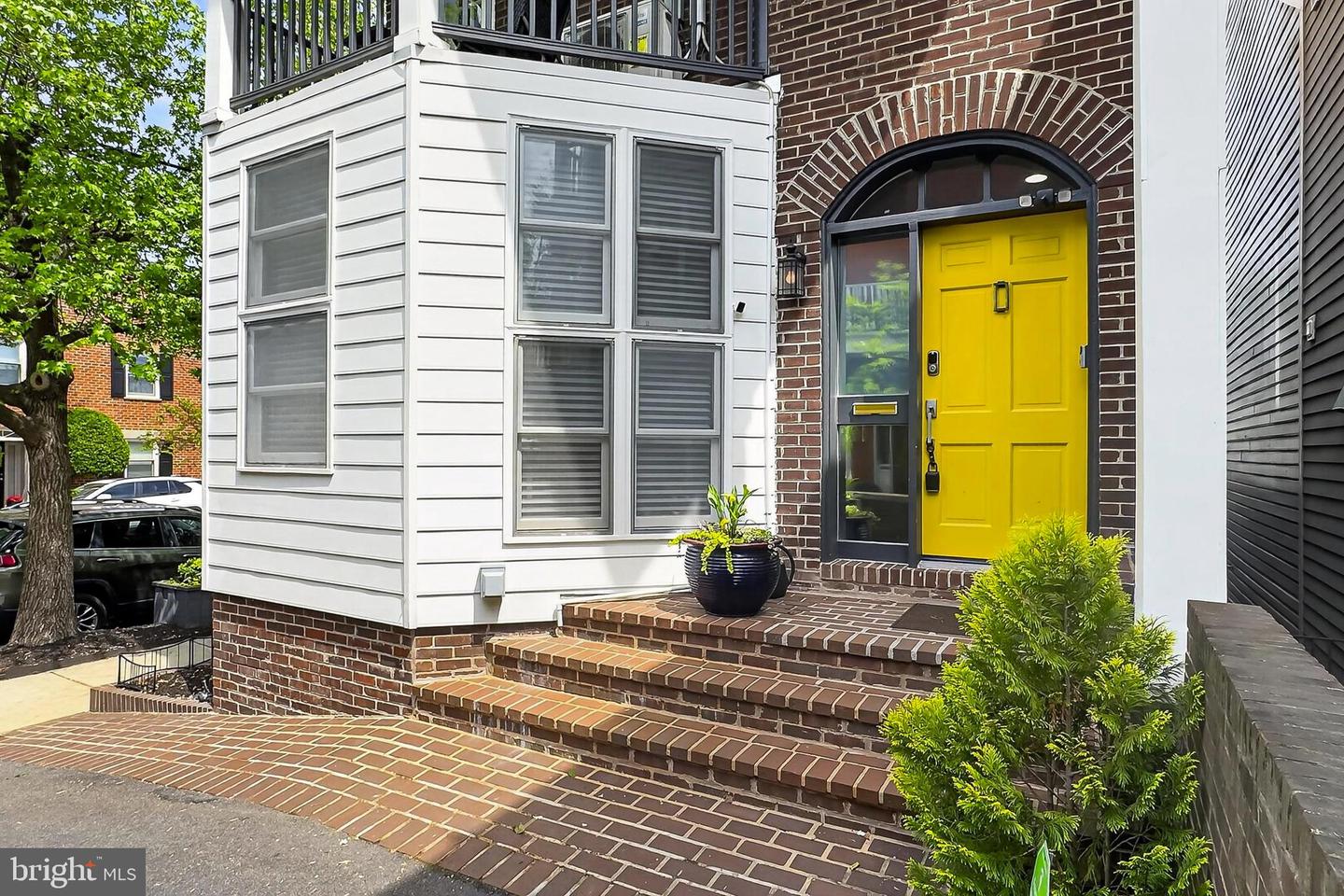 902 Oronoco Street, Alexandria