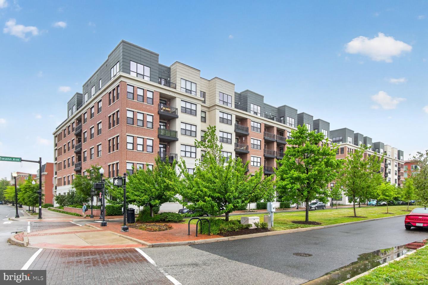 737 Swann Avenue #310