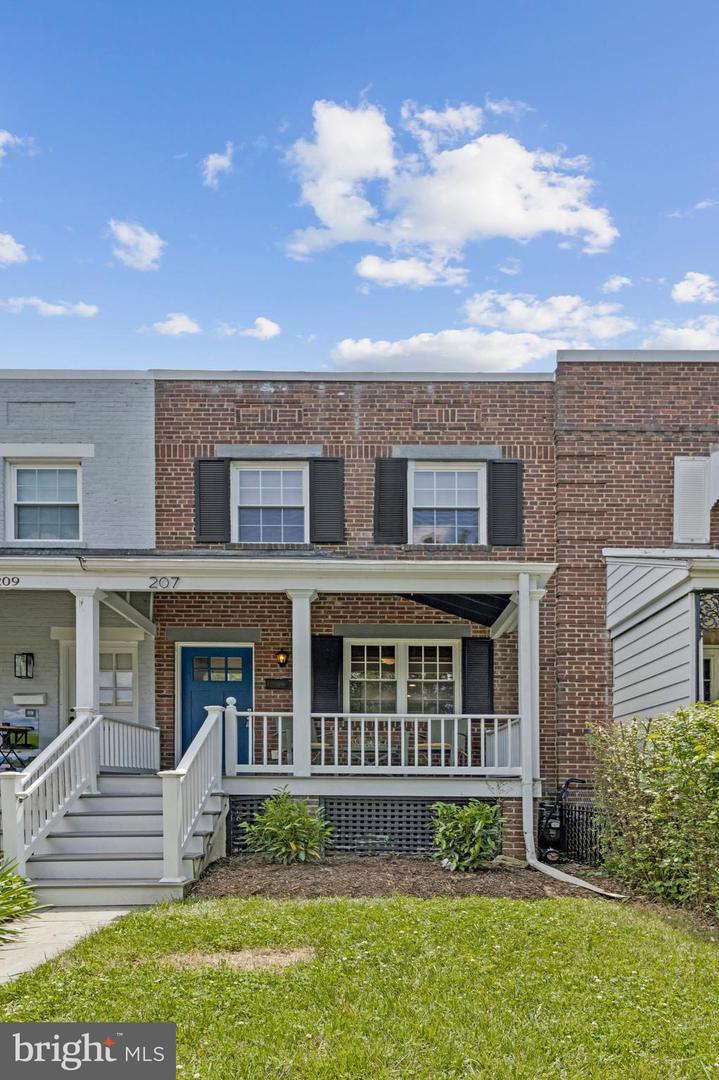 207 Evans Lane, Alexandria