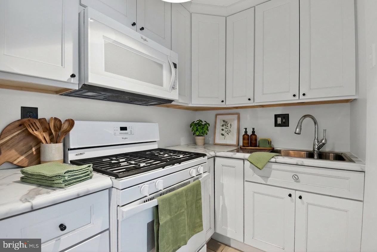 1225 Martha Custis Drive #415