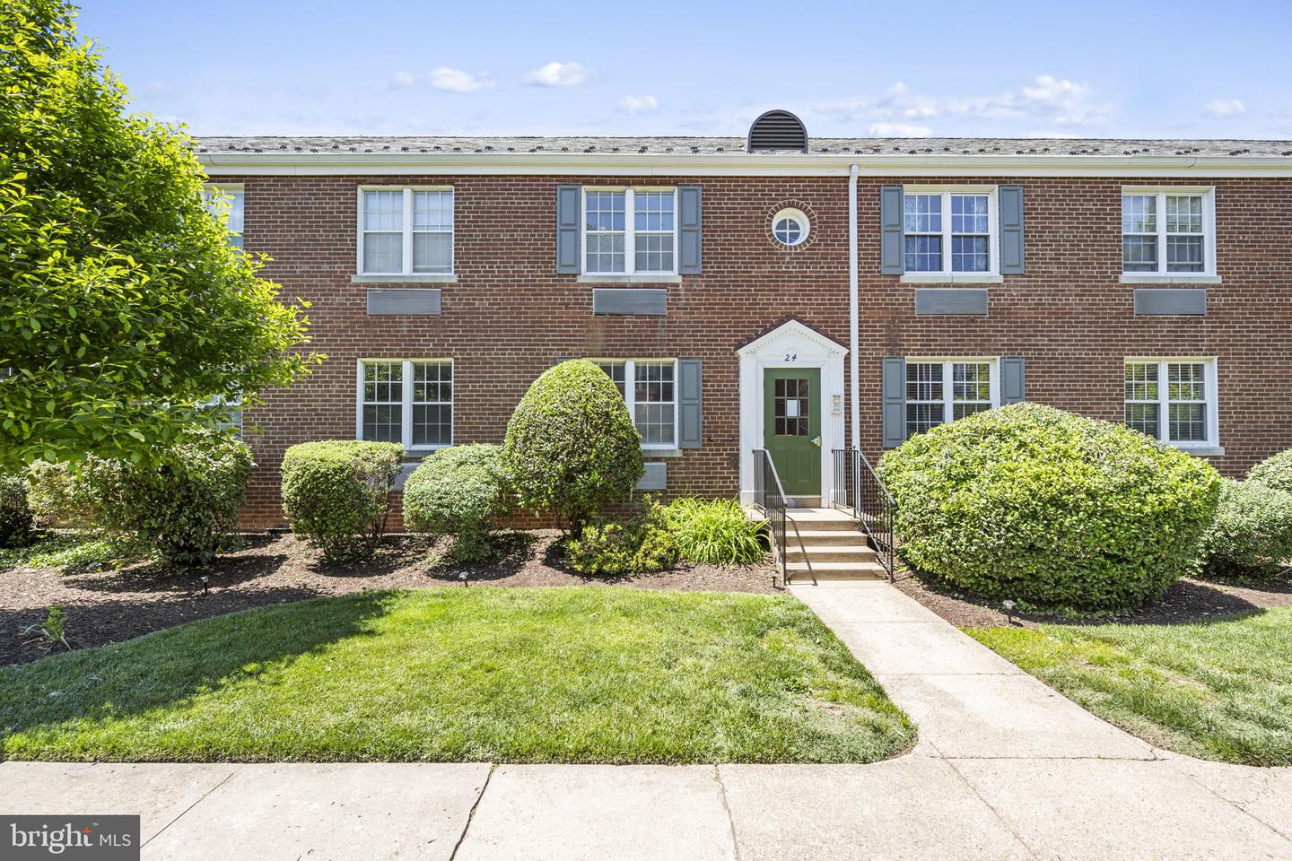 24 Auburn Court #a, Alexandria