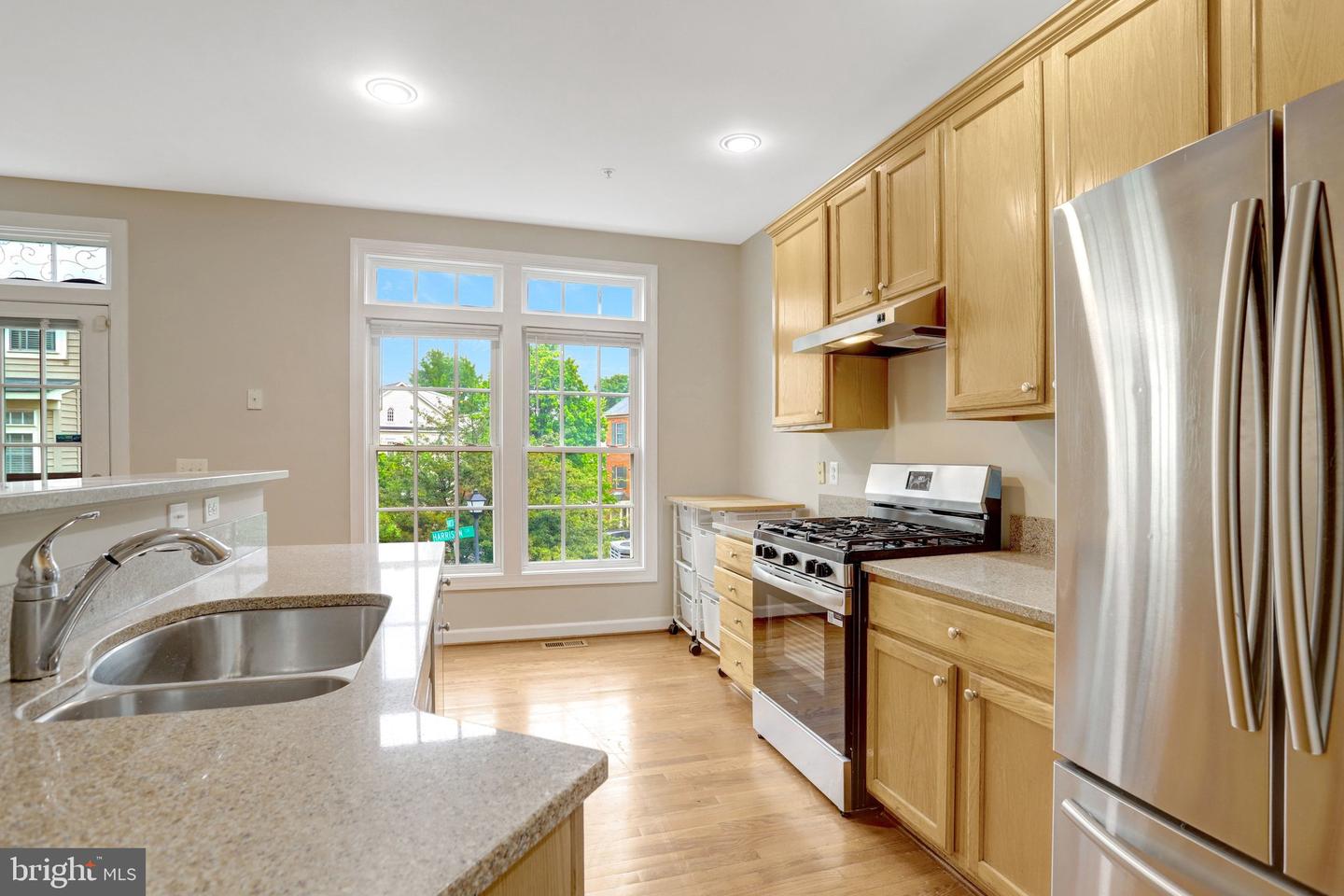 903 Harrison Circle, Alexandria