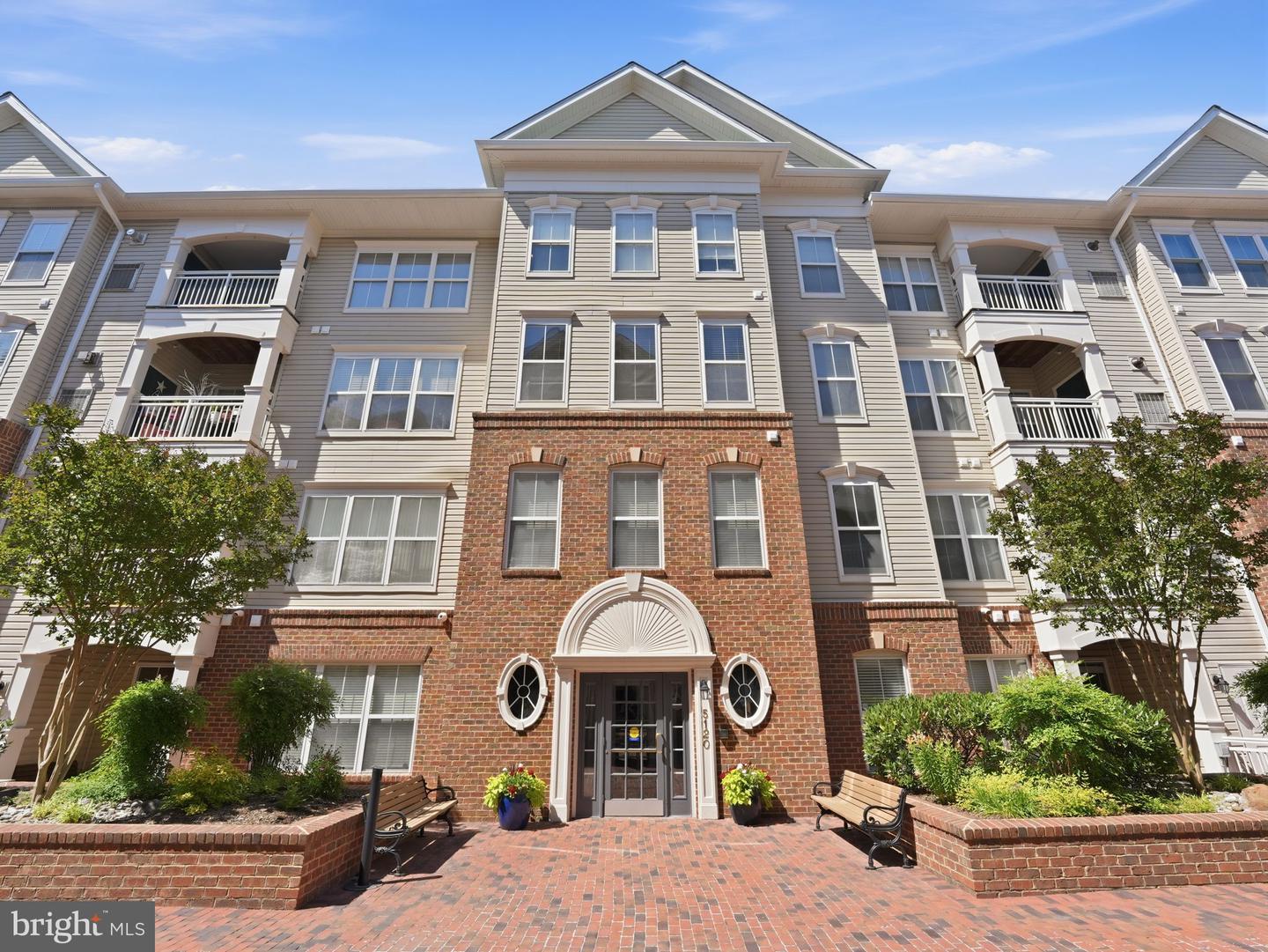 5120 Donovan Drive #102, Alexandria