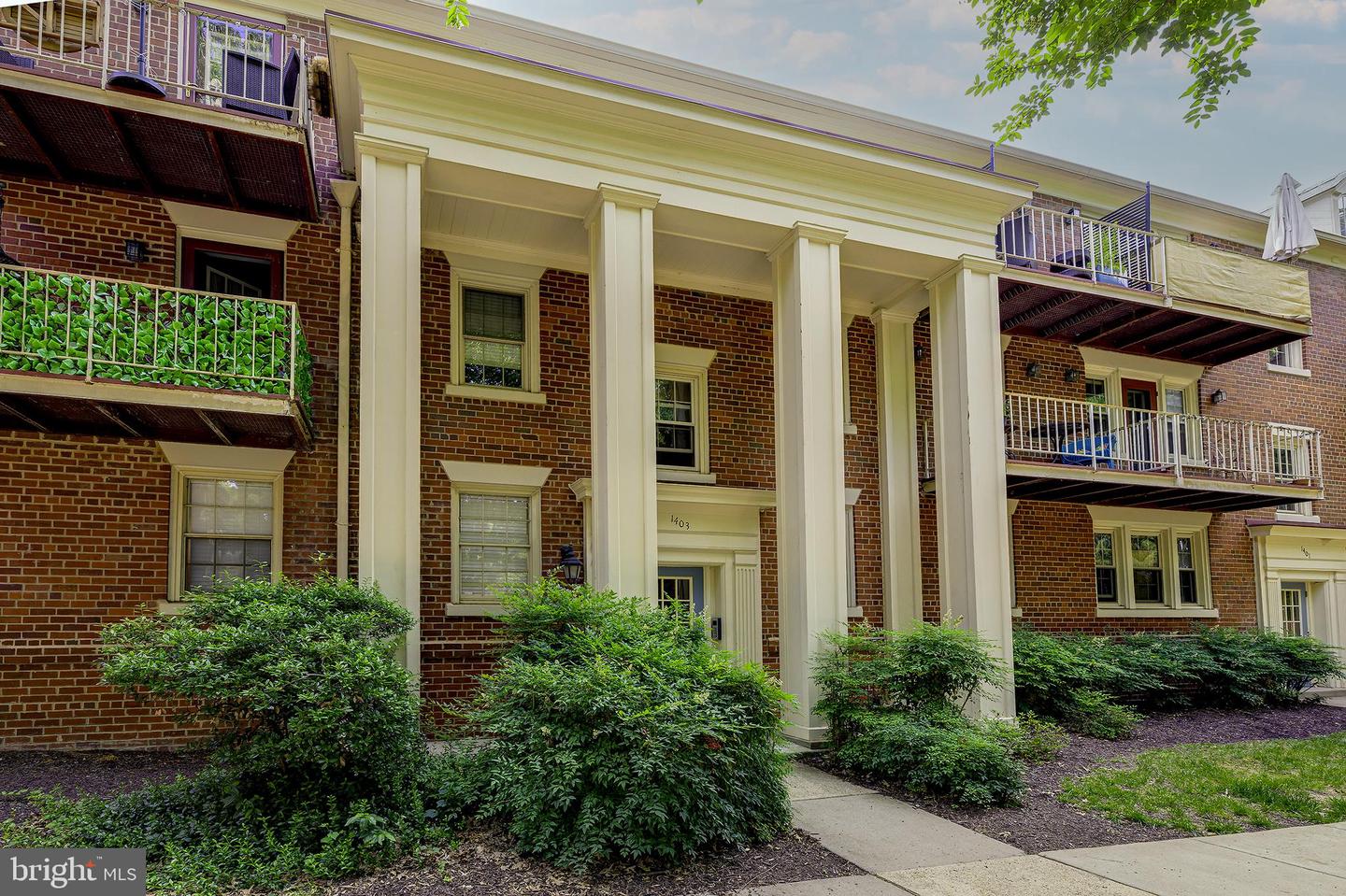 1403 E Abingdon Drive #2