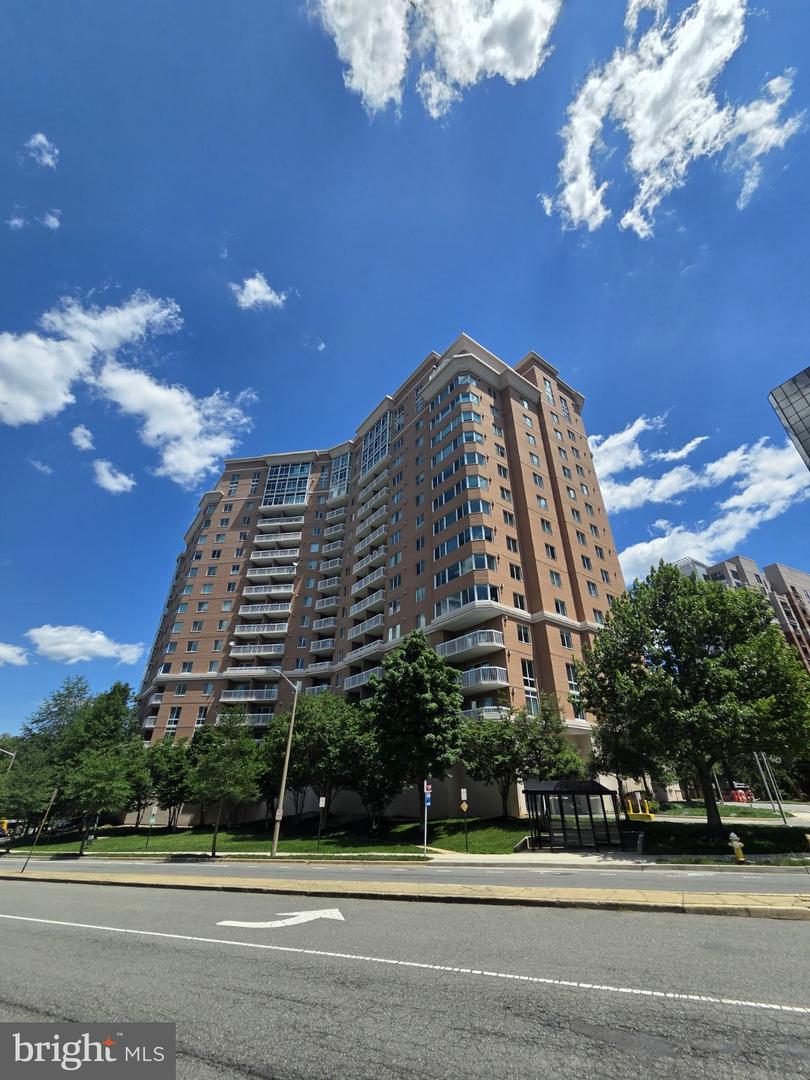 3101 N Hampton Drive #1011