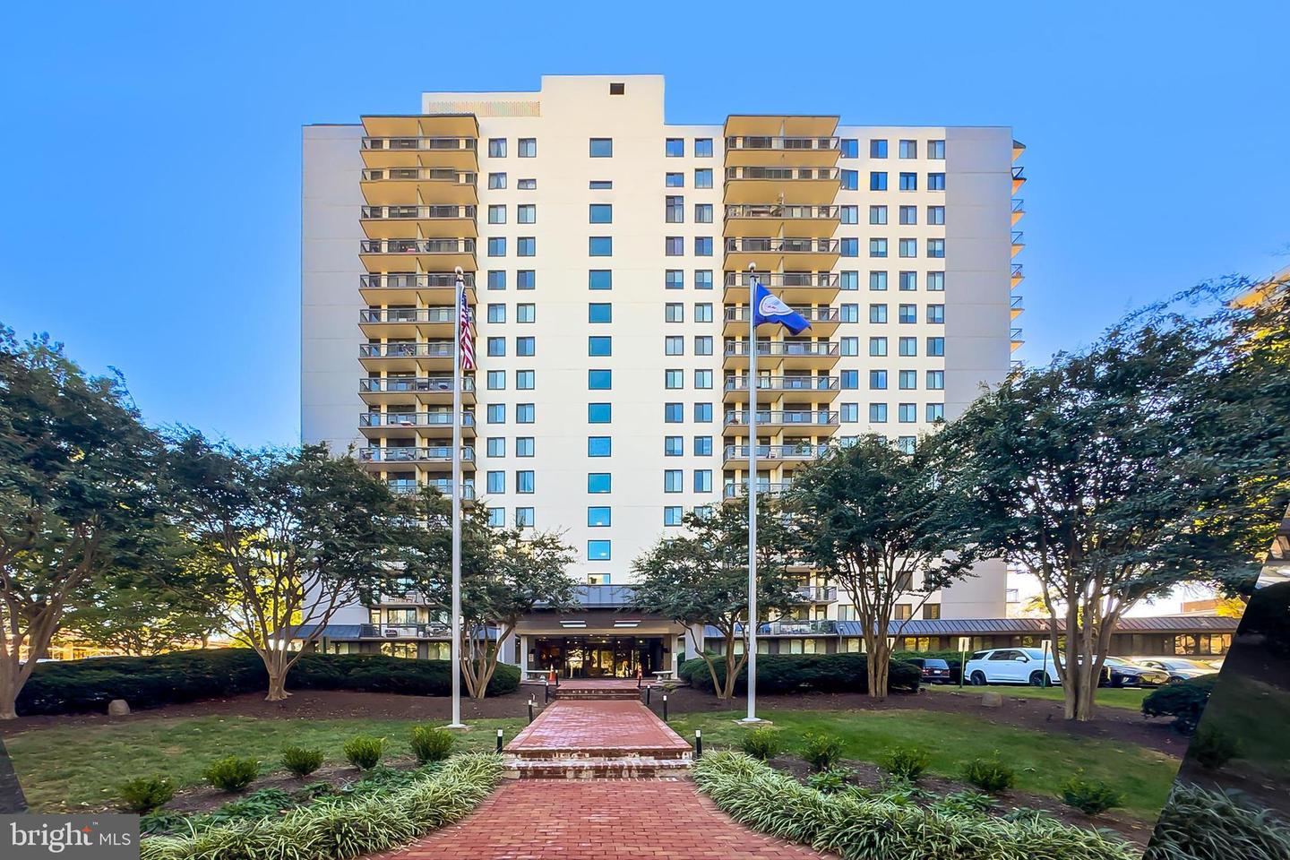 801 N Pitt Street #521