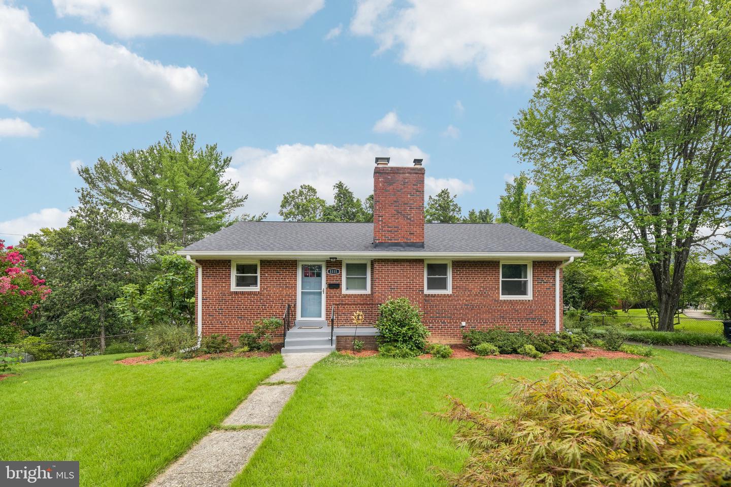 1111 Archer Court, Alexandria