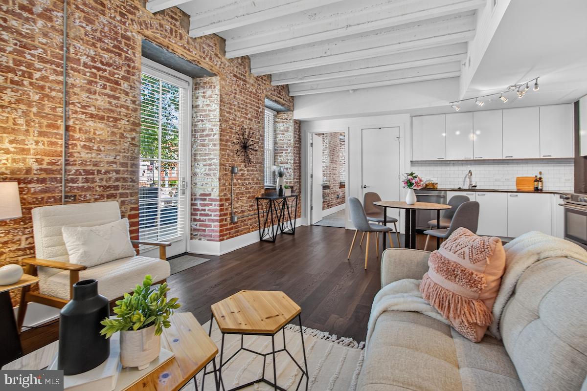 515 N Washington Street #105