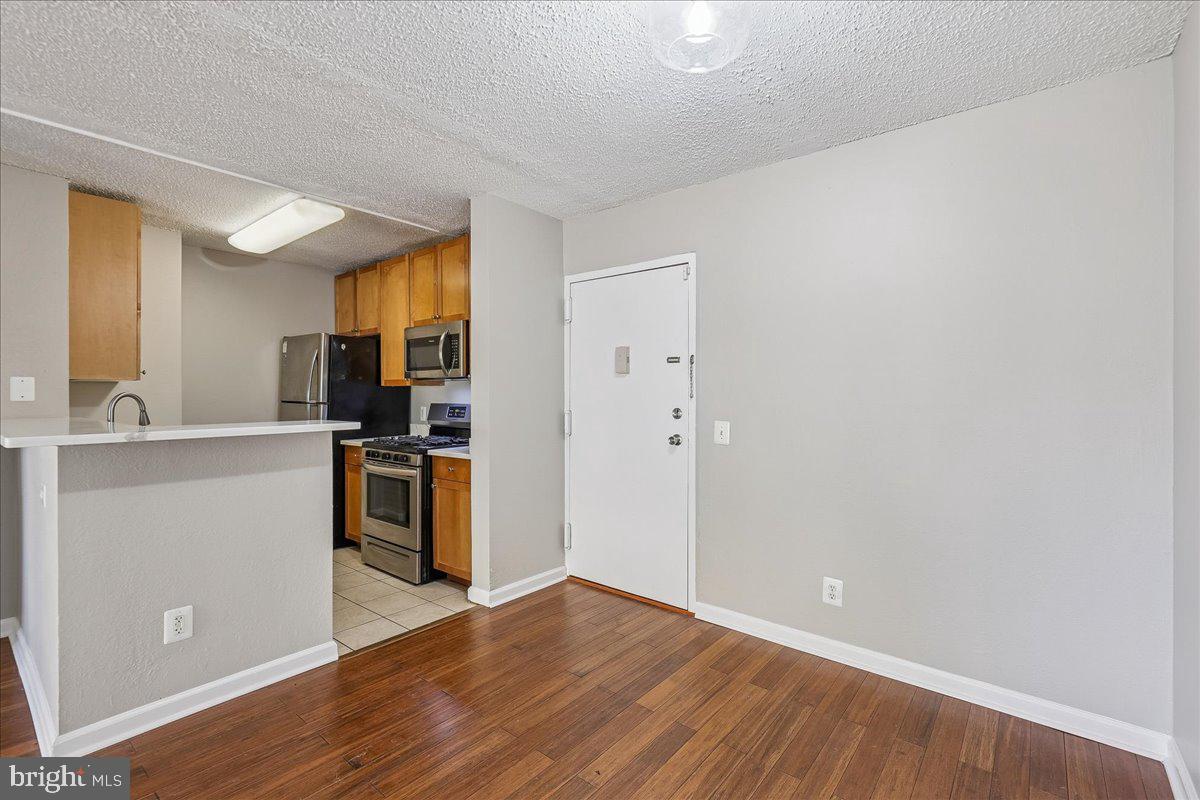 60 S Van Dorn Street #210