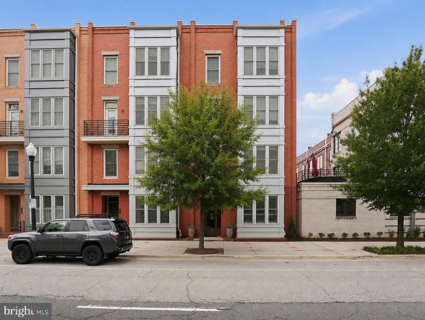1912 Potomac Avenue #101