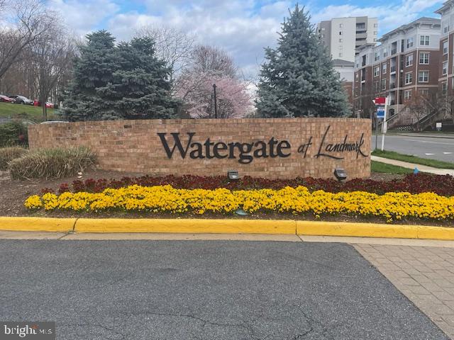 309 Yoakum Parkway #1708