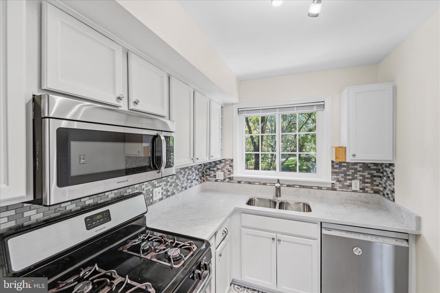 3226 Gunston Road