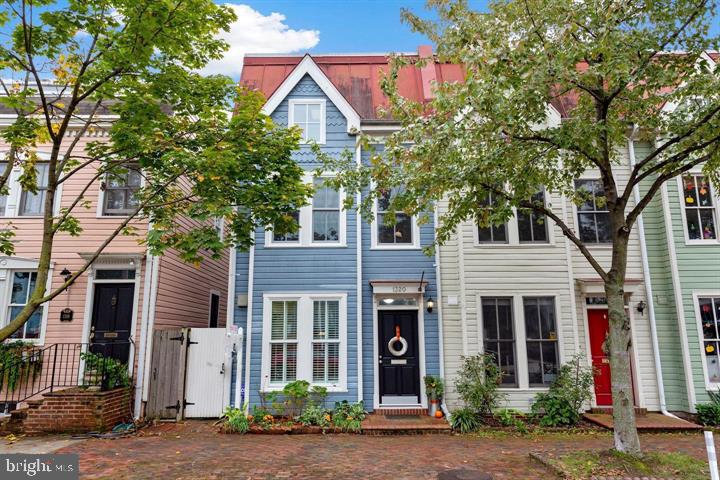 1320 Princess Street