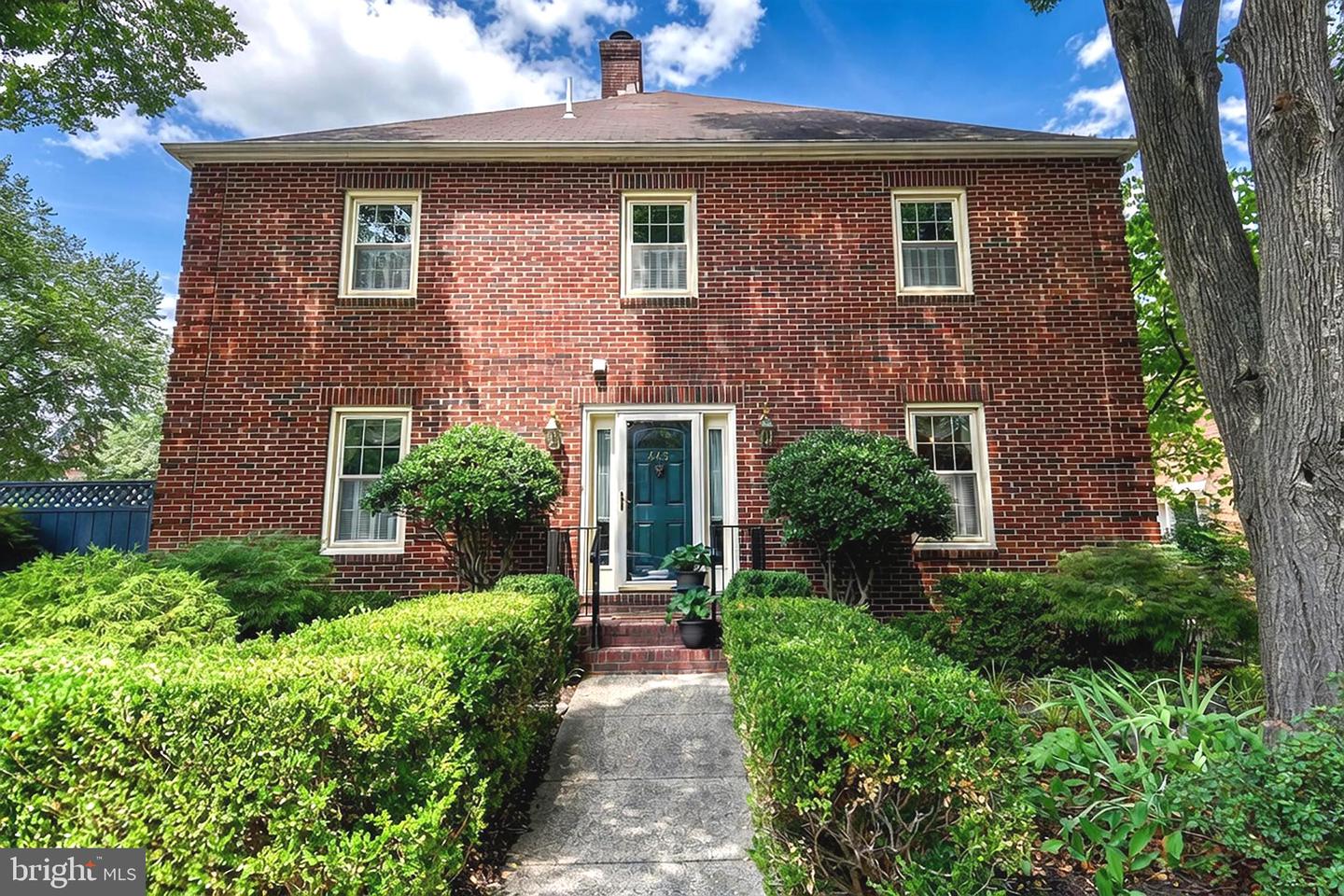 445 Old Town Court