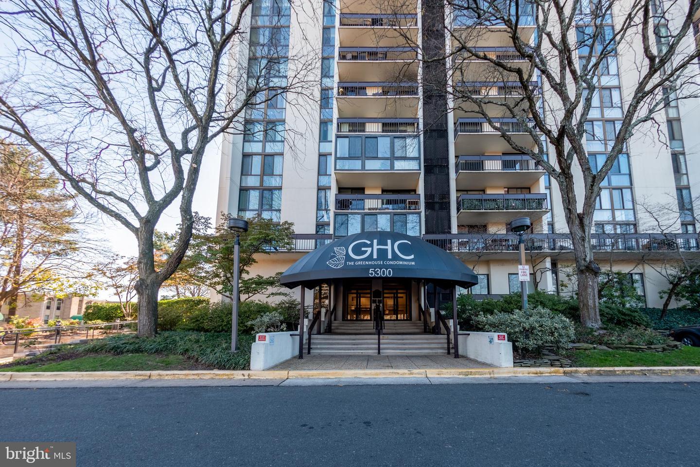 5300 Holmes Run Parkway #1206