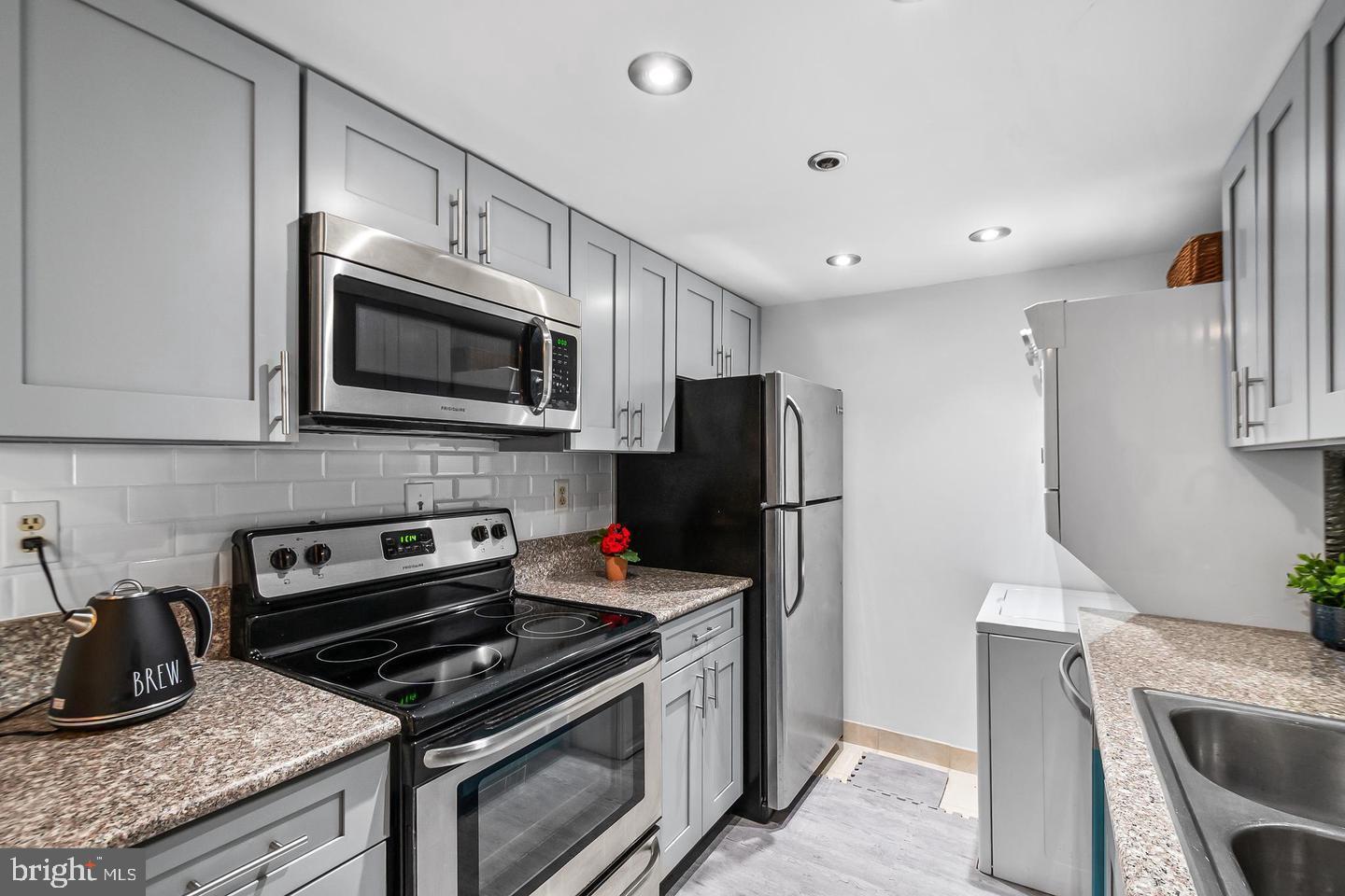 5911 Edsall Road #608