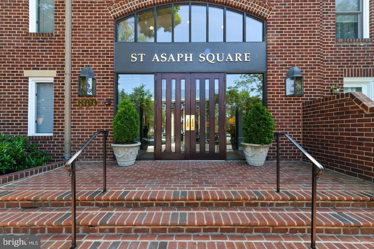 801 S Pitt Street #325