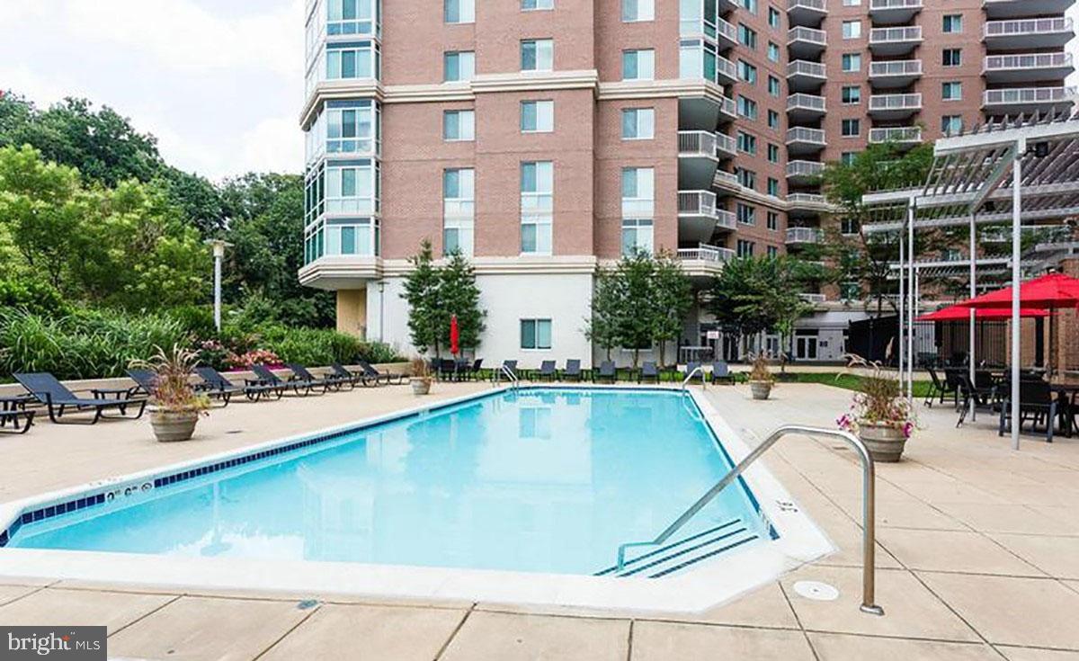 3101 N Hampton Drive #606