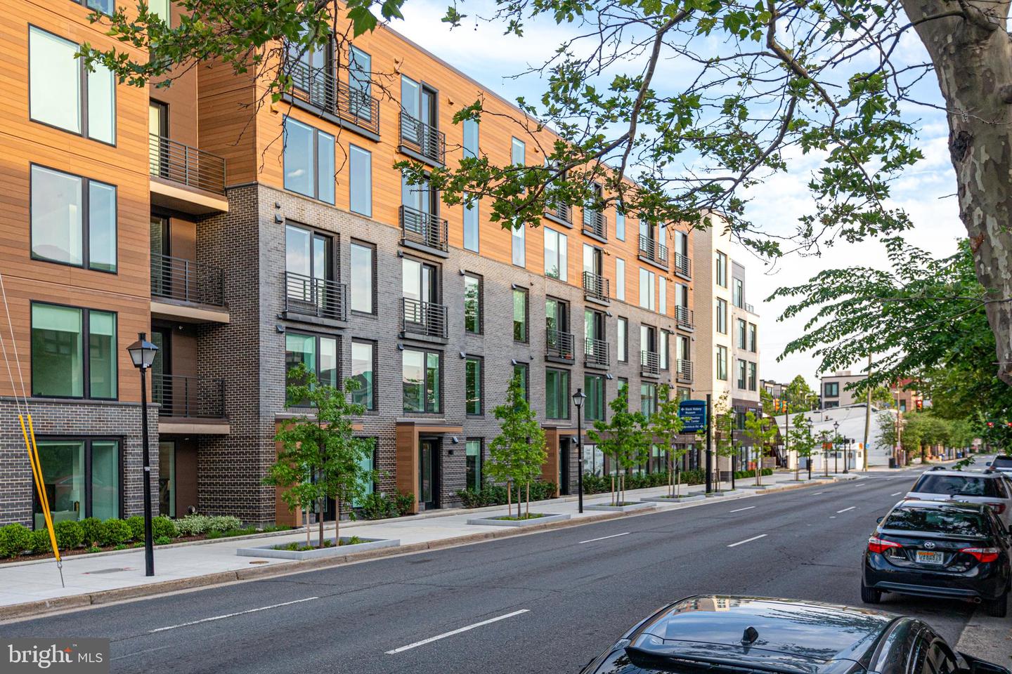 701 N Henry Street #204
