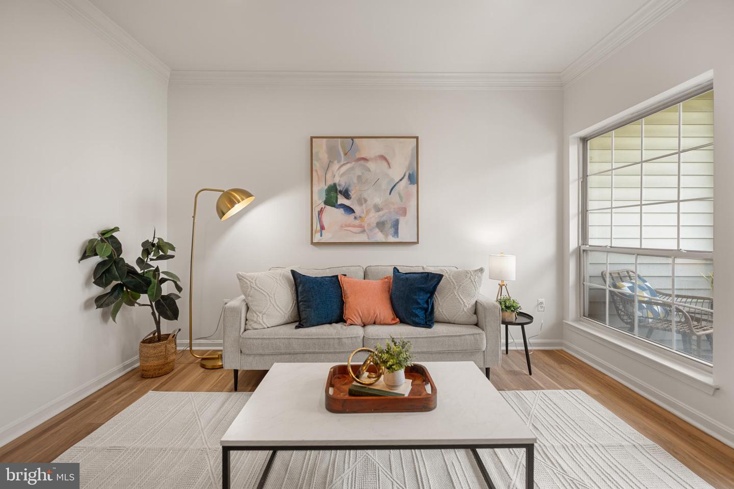 4862 Eisenhower Avenue #273