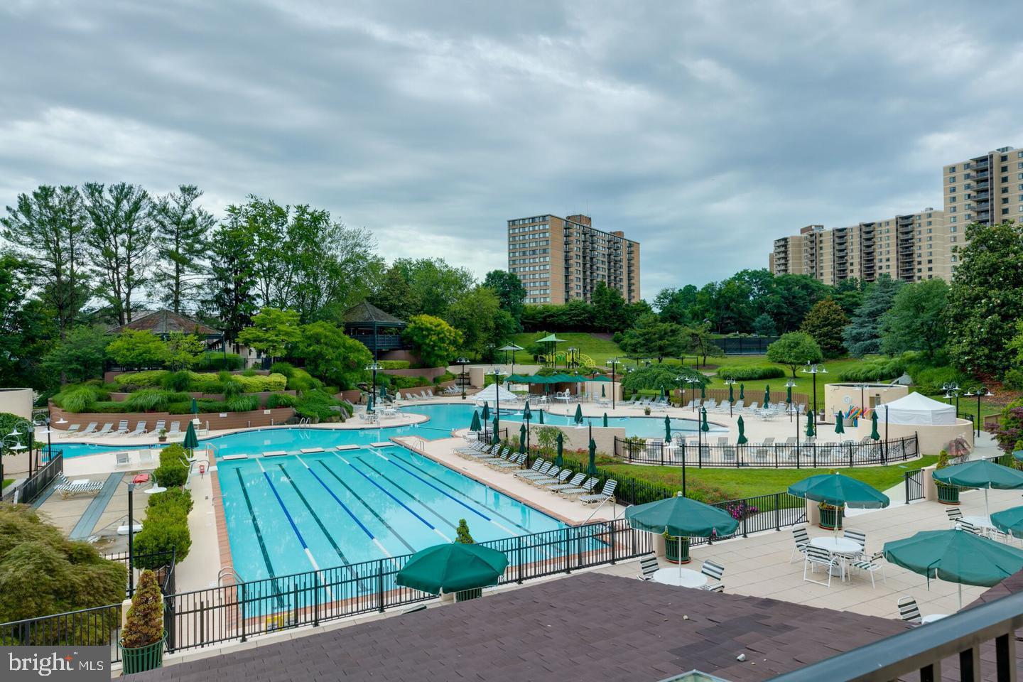 307 Yoakum Parkway #222