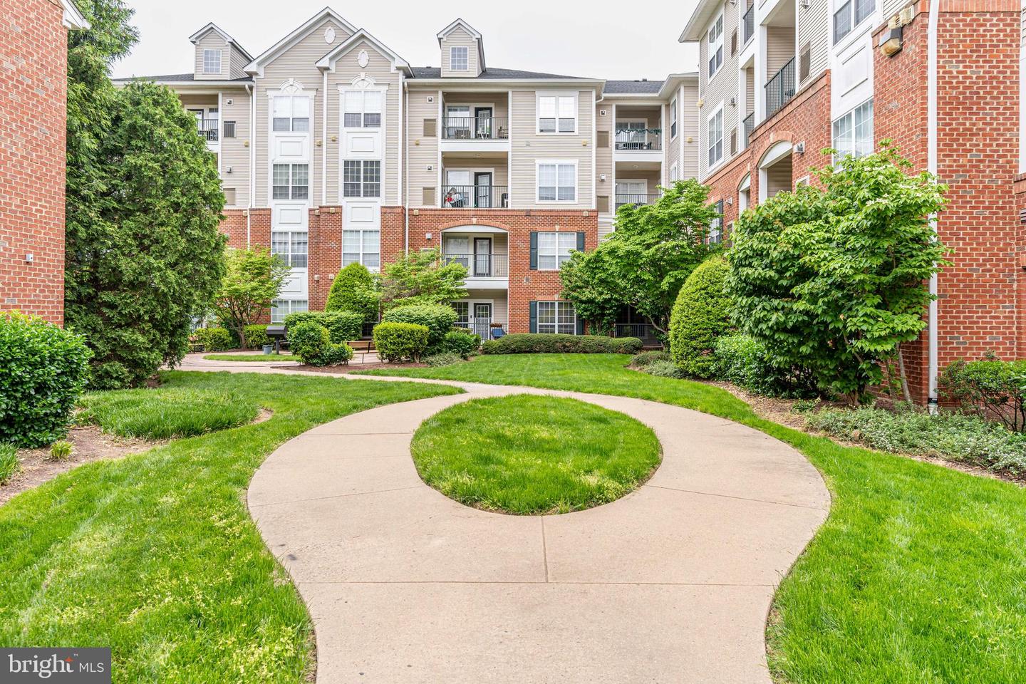 4850 Eisenhower Avenue #115