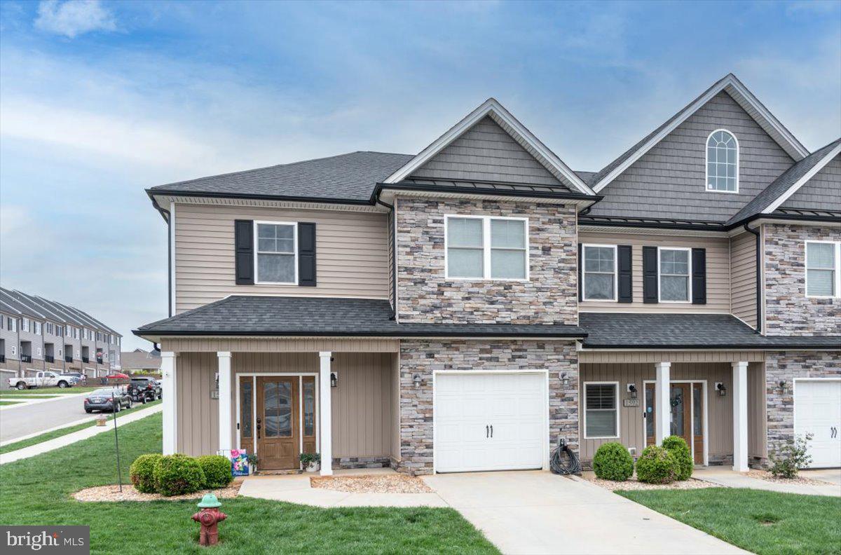 1586 Helmsdale Drive, Forest