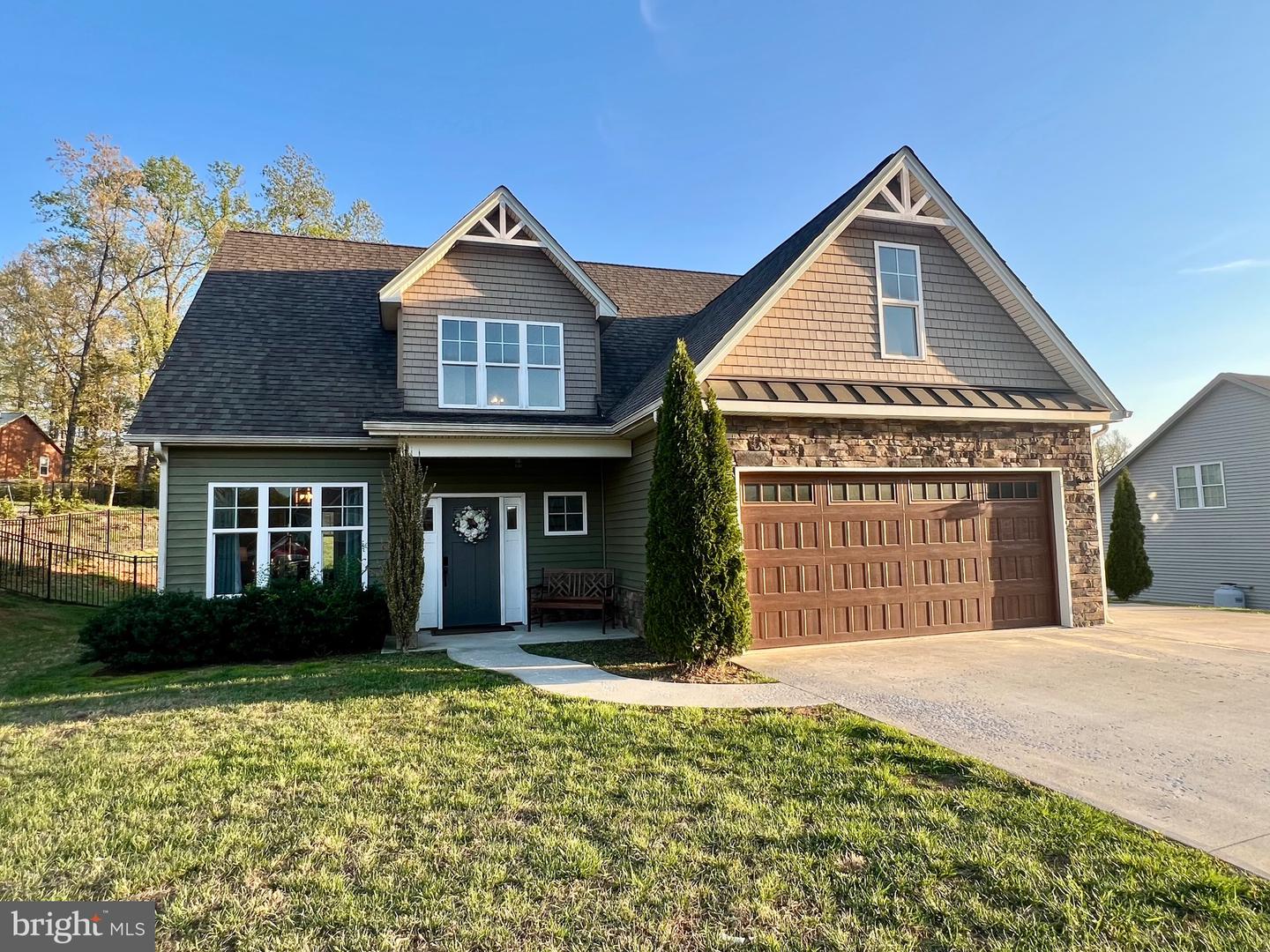 1486 Willow Oak Drive, Forest