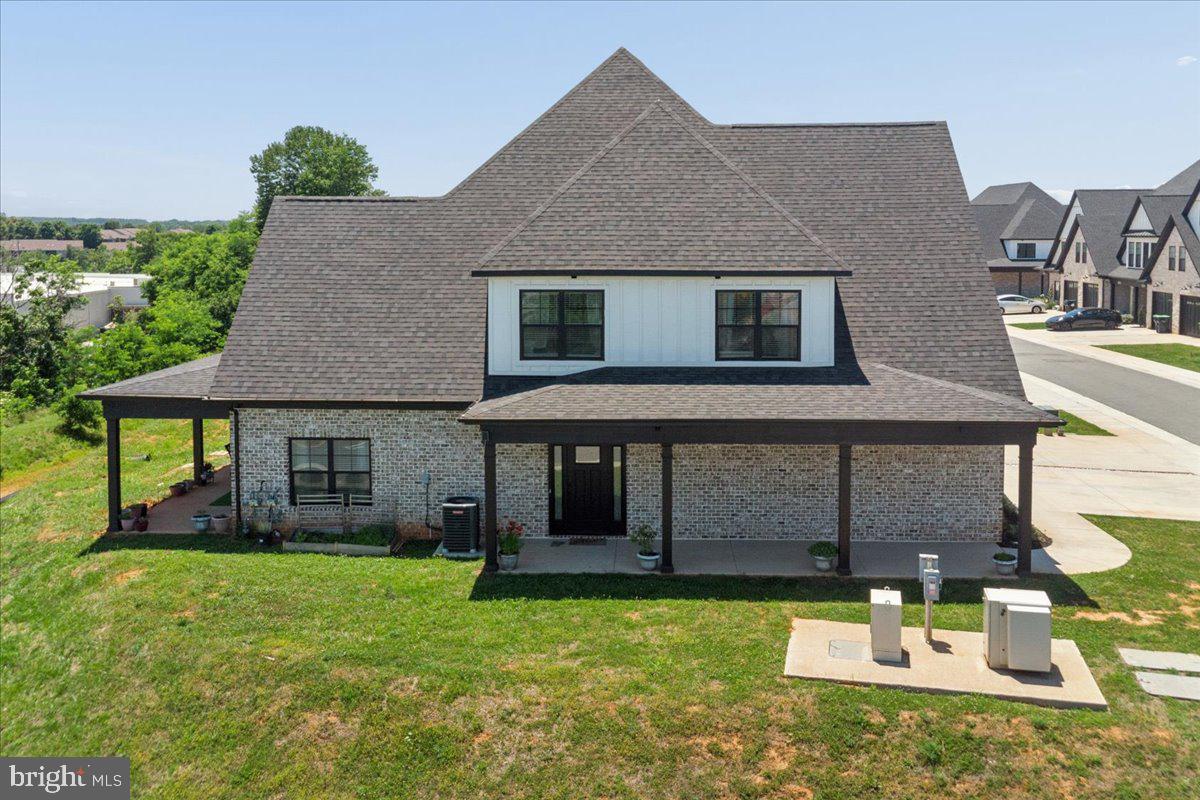 1104 N Westyn Loop, Forest