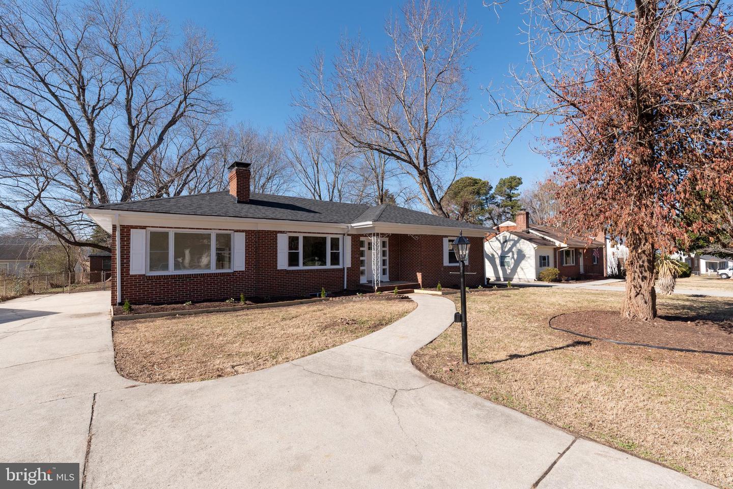 21408 Robertson Avenue, South Chesterfield