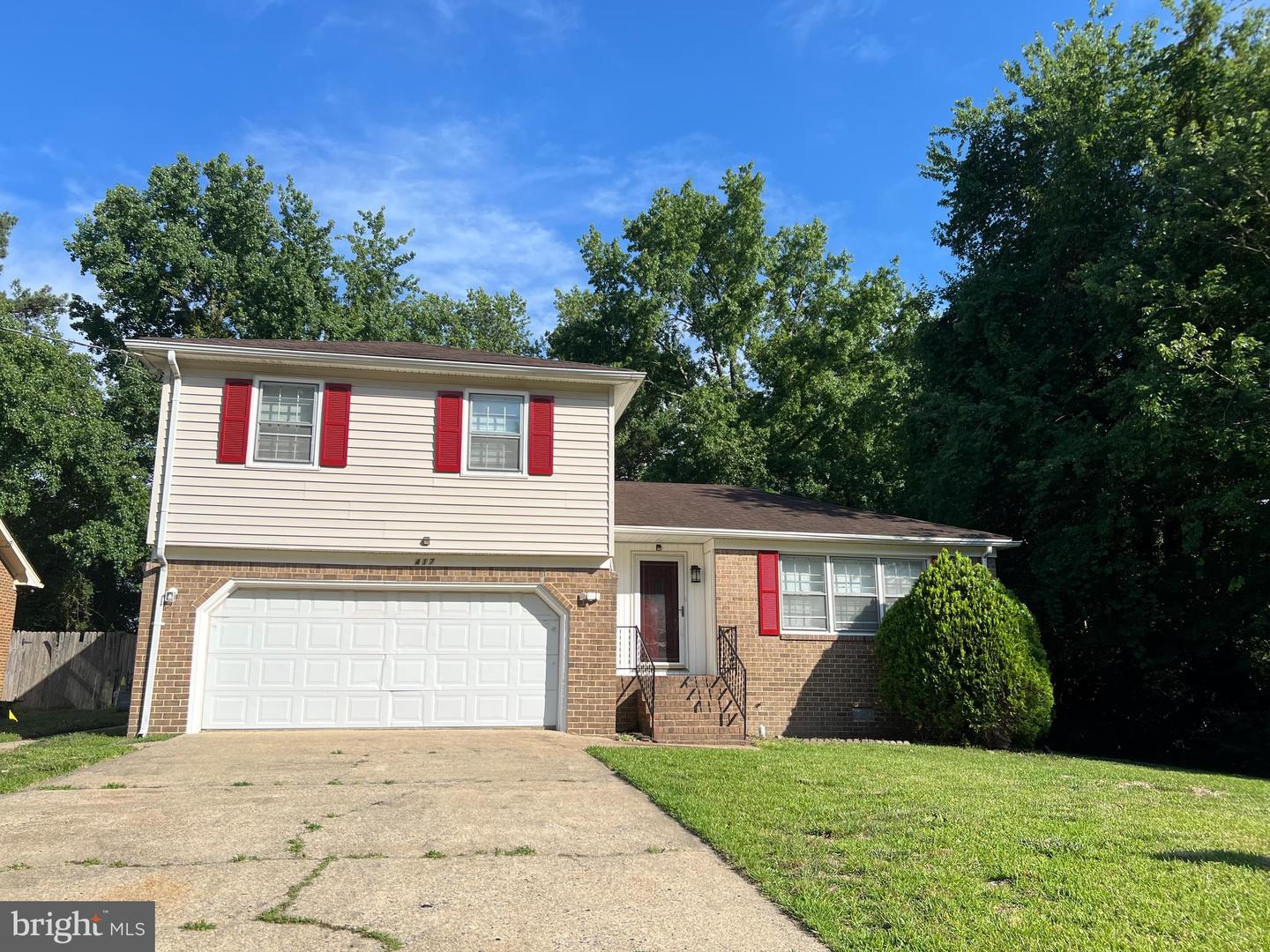 417 Crown Crescent