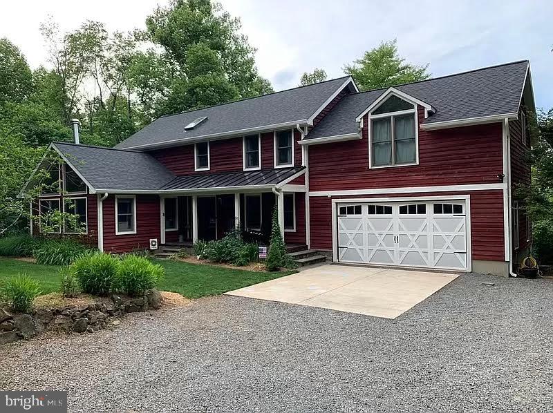 541 Paris Heights Lane, Paris