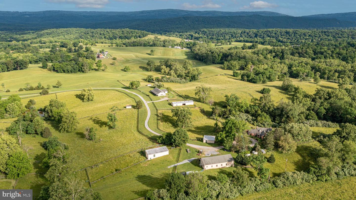 1600 Briggs Road, Berryville