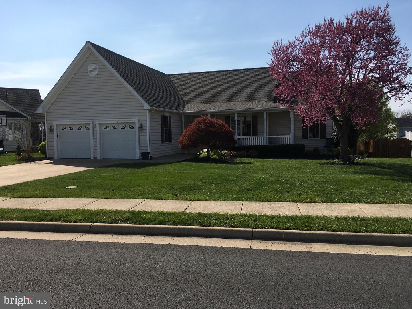 405 Custer Court, Berryville