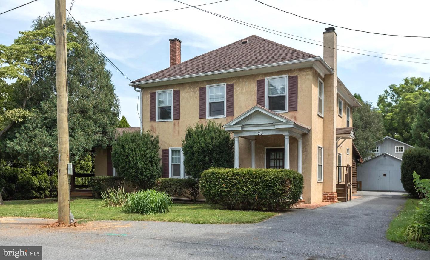218 Treadwell Street, Berryville