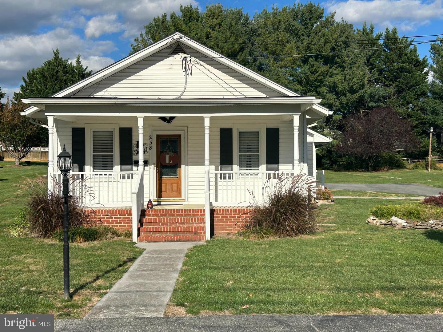 238 Walnut Street, Berryville