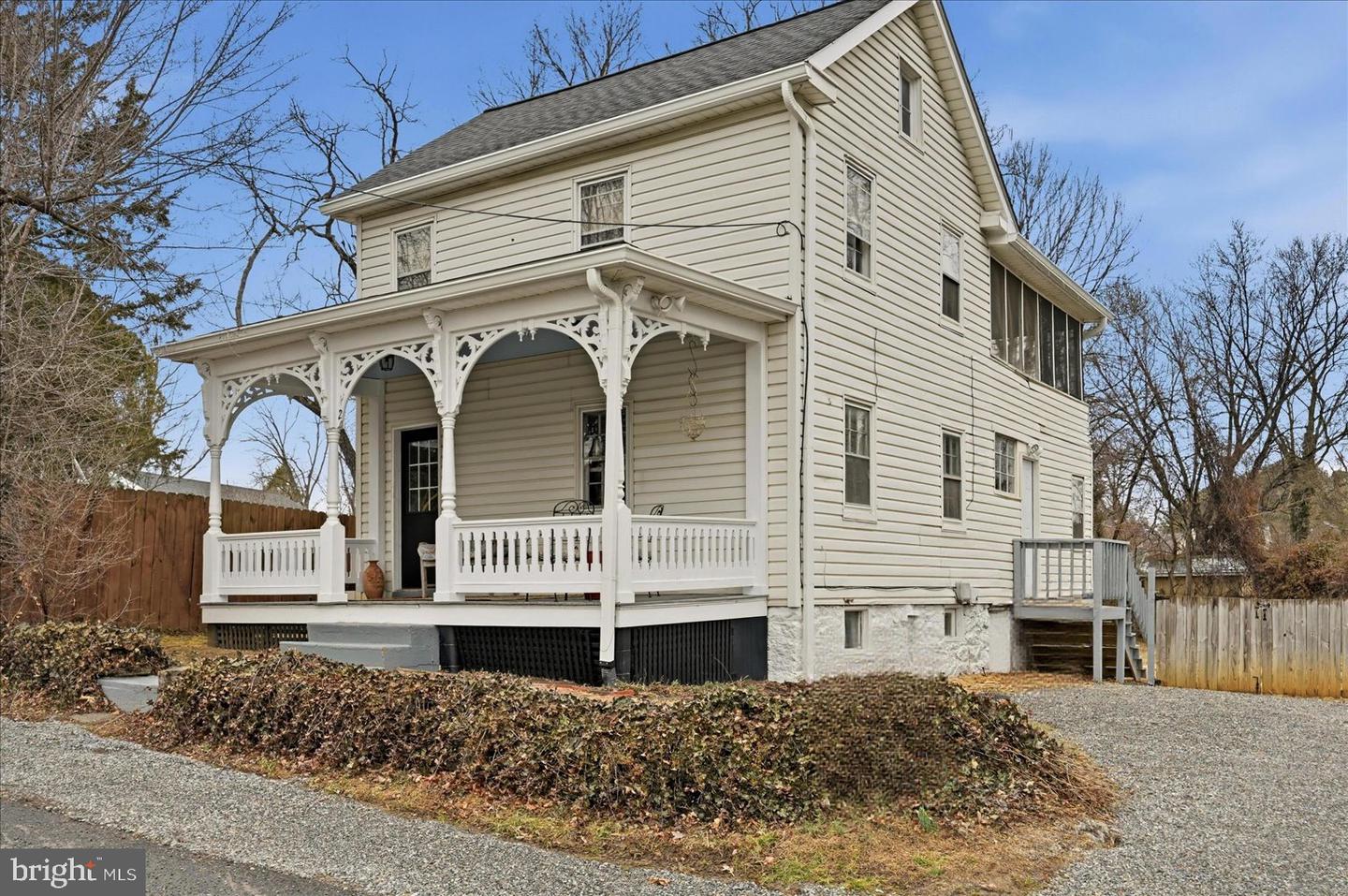 2 W Main Street, Boyce