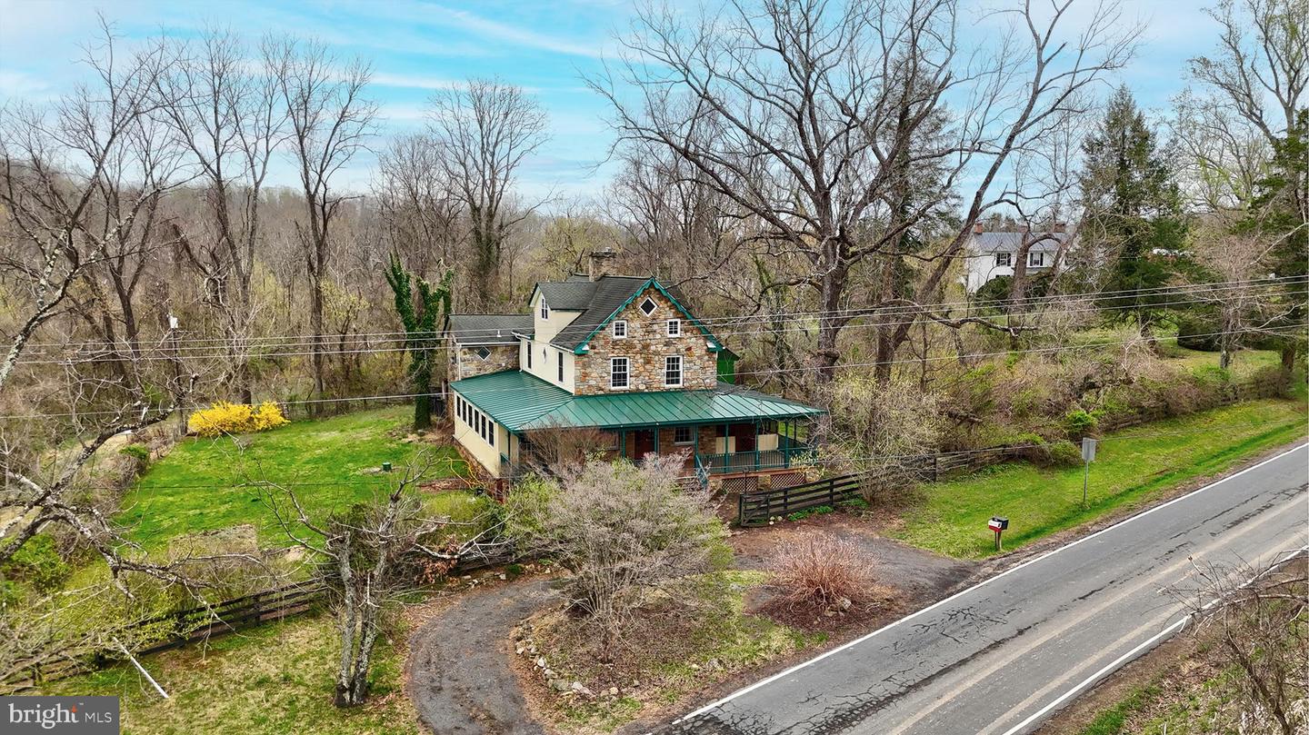 329 Old Bridge Road, Amissville