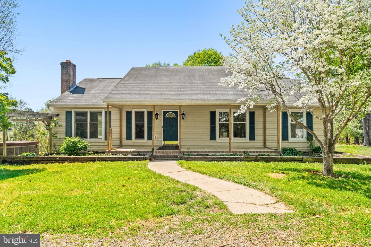 11270 Old Stillhouse Road, Boston