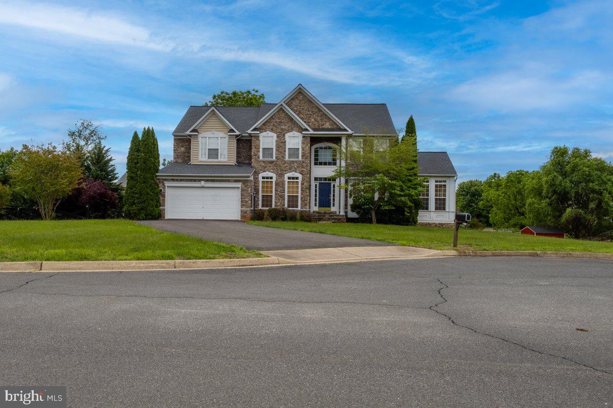 15411 Old House Court