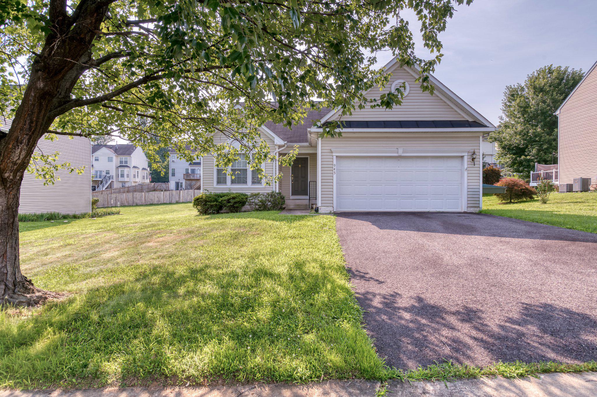 945 Riverdale Circle