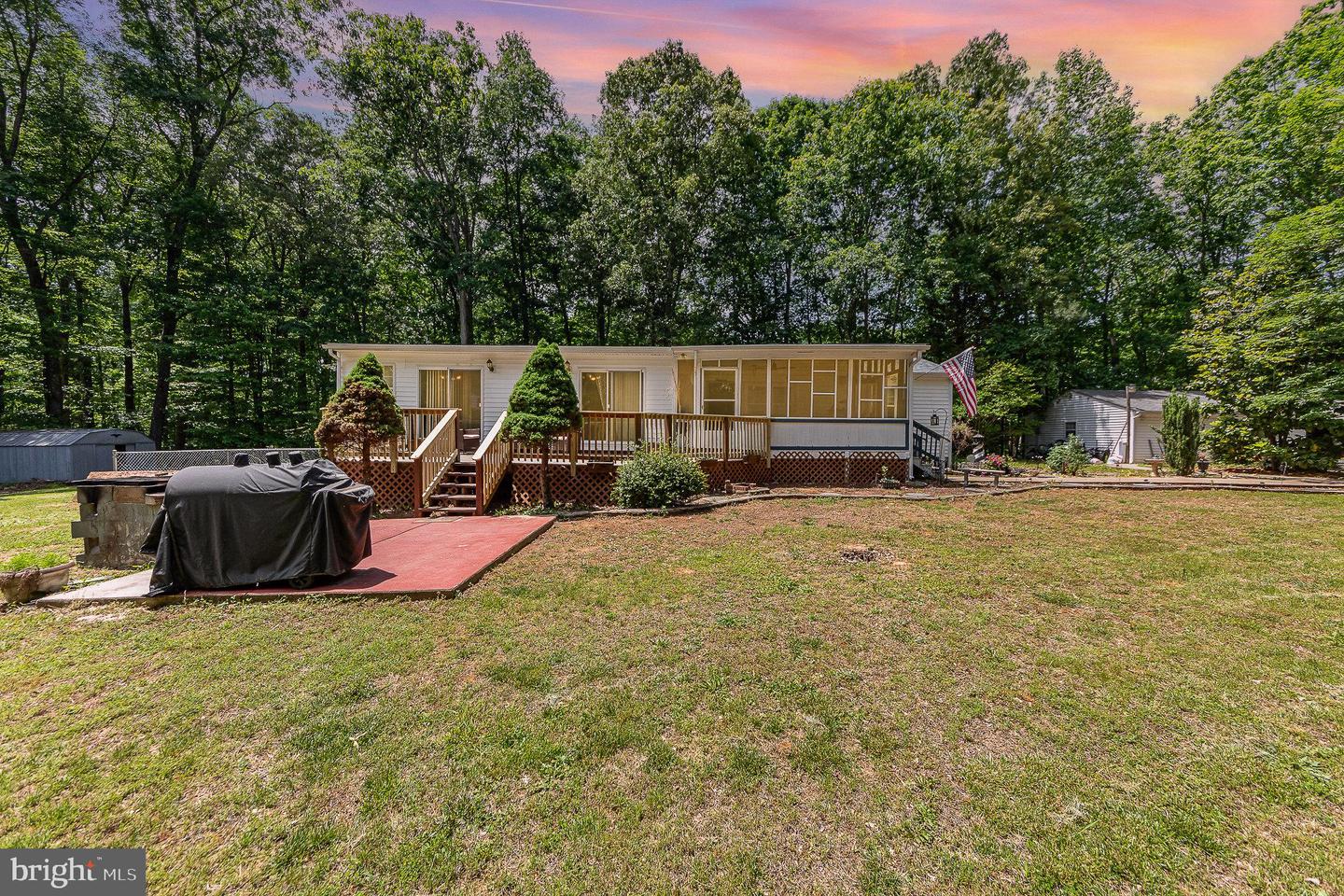 6322 Powers Lane, Woodford