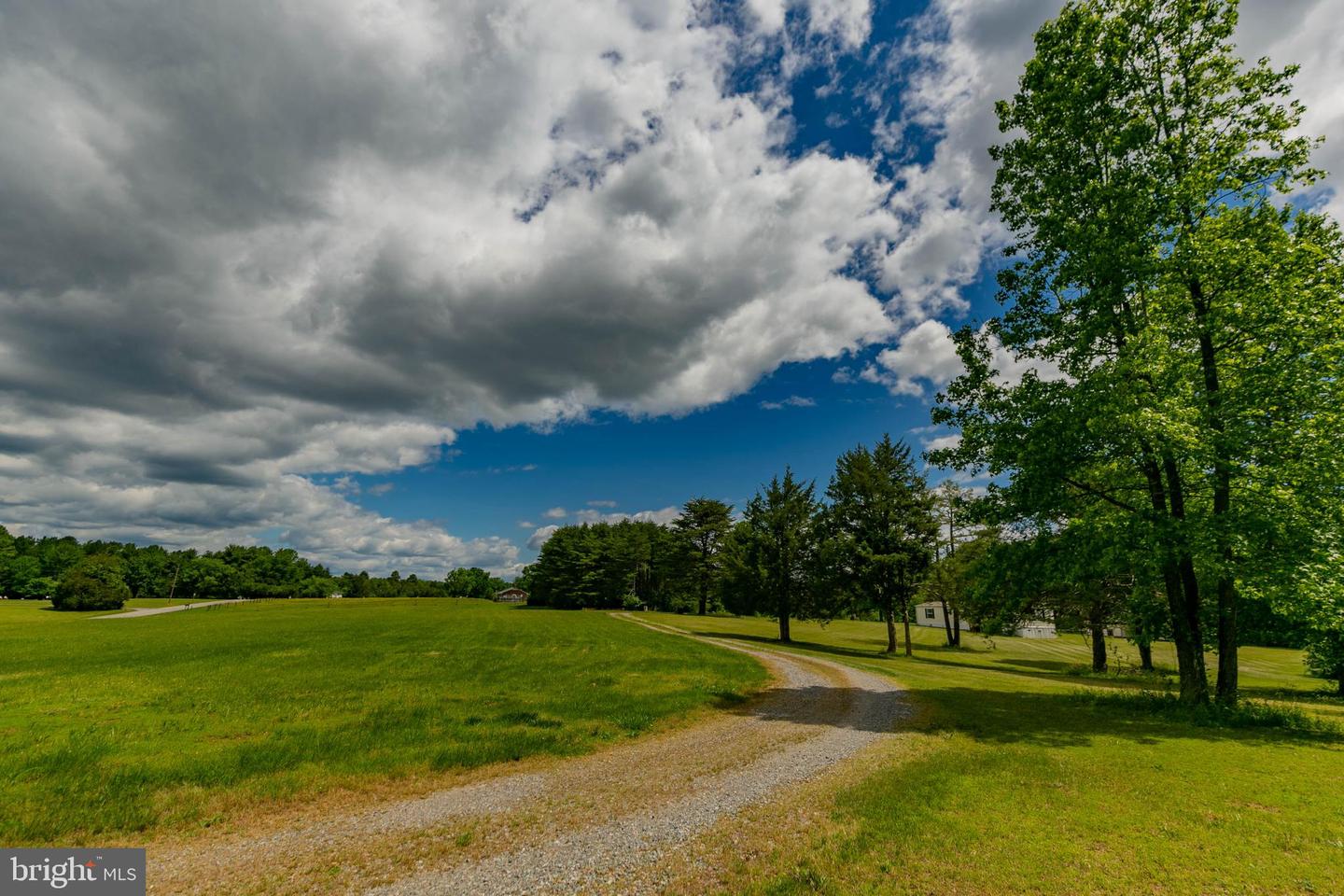 19083 Country Road, Beaverdam