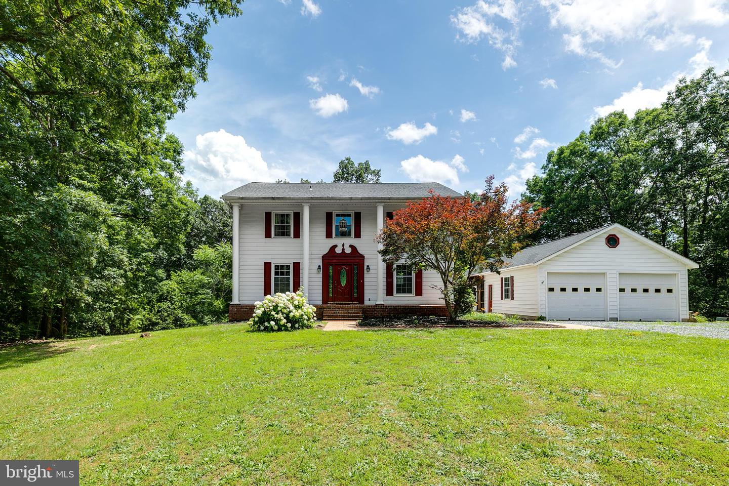 14261 Thomas Drive, Woodford